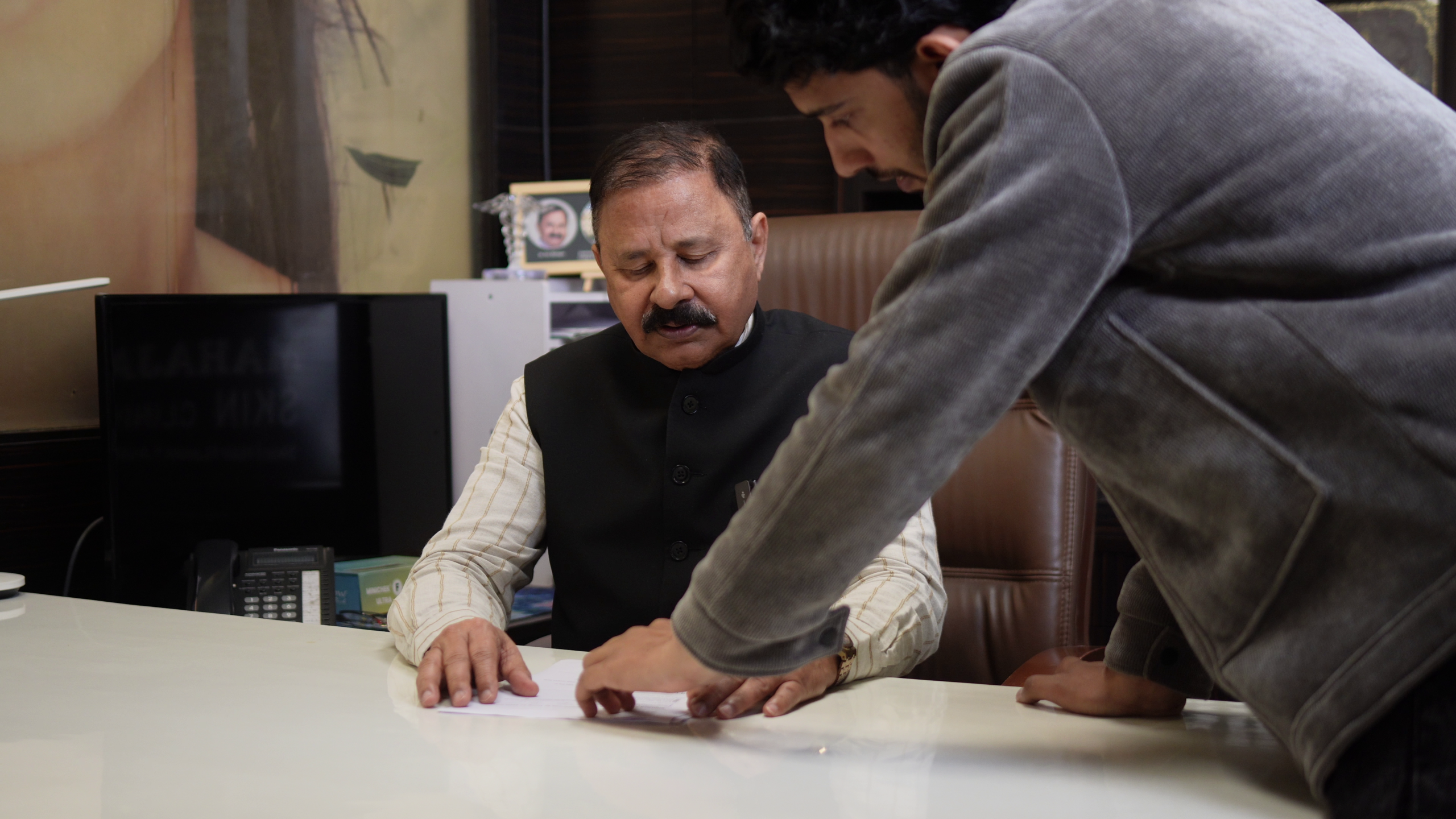 Dr-DM-Mahajan-with-Prince-Khatana-1-scaled